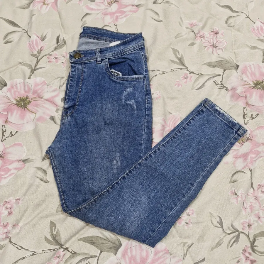 شلوار اسکینی لی جین آبی