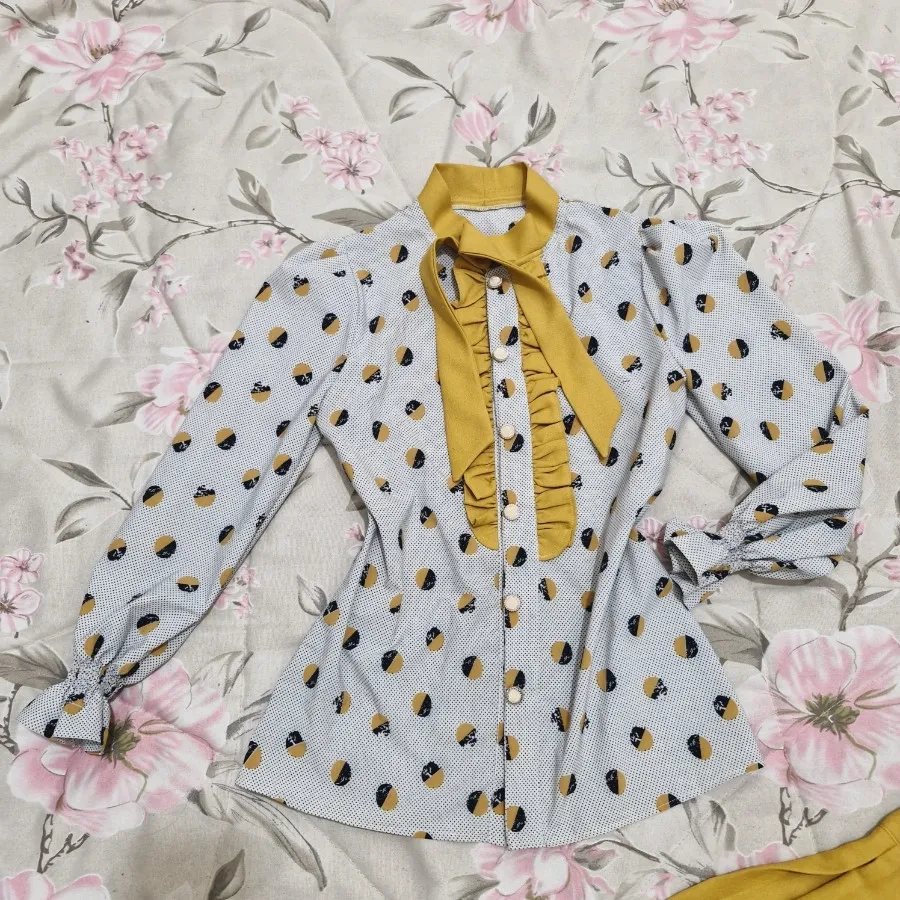 شومیز و دامن دخترانه