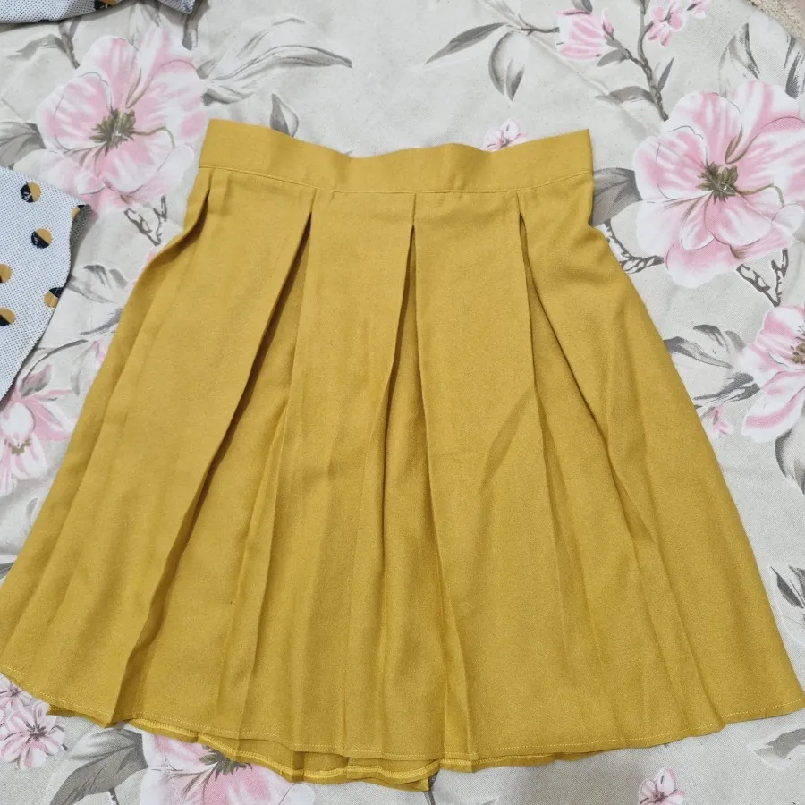 شومیز و دامن دخترانه