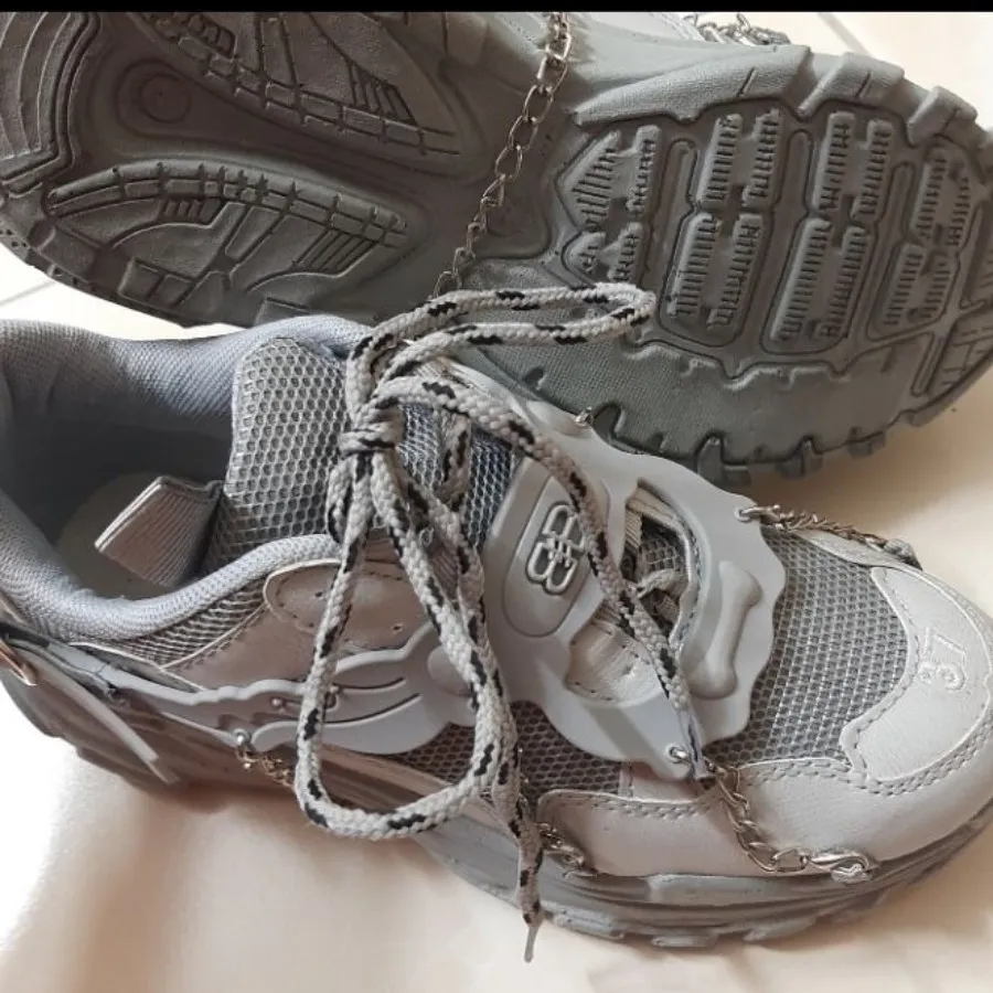 کفش اسپورت 37