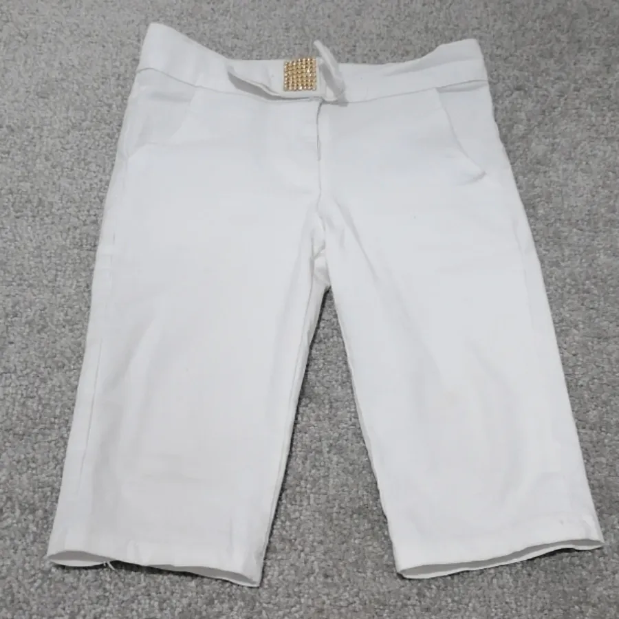 شلوارک سفید