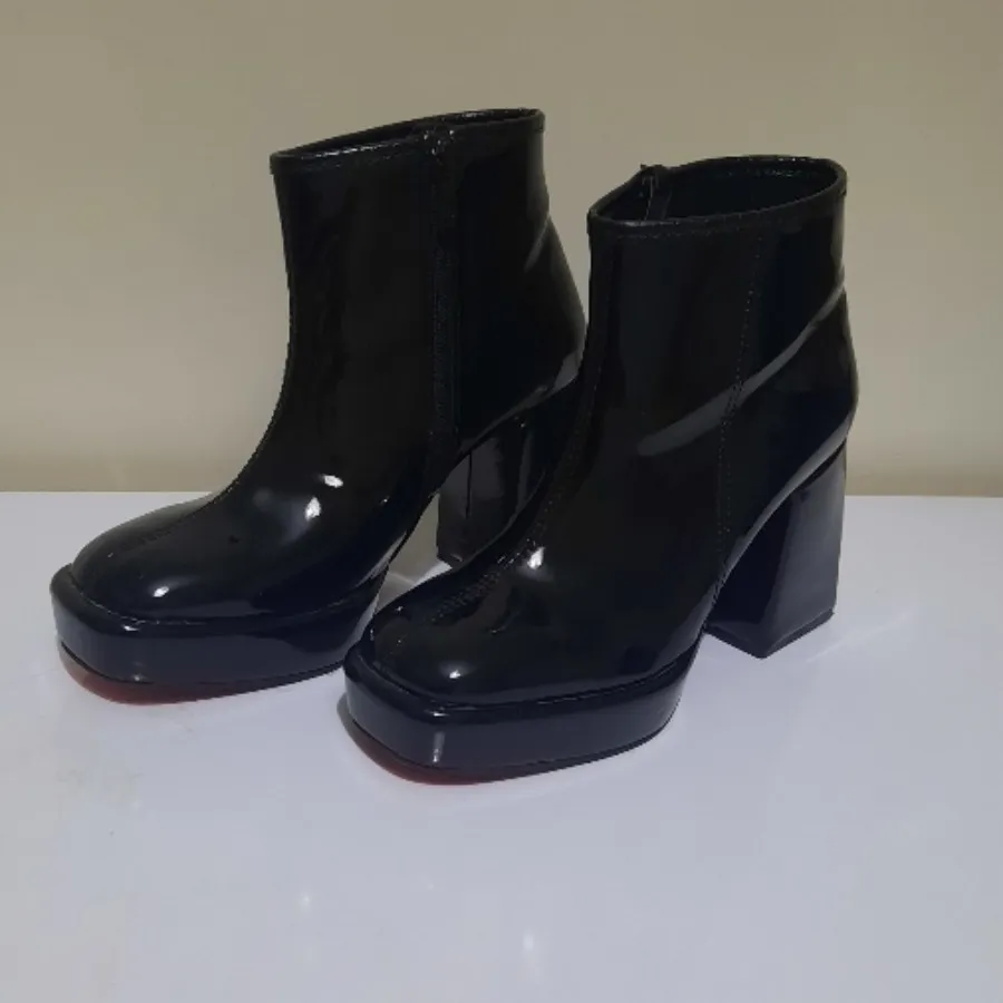 نیم بوت ورنی