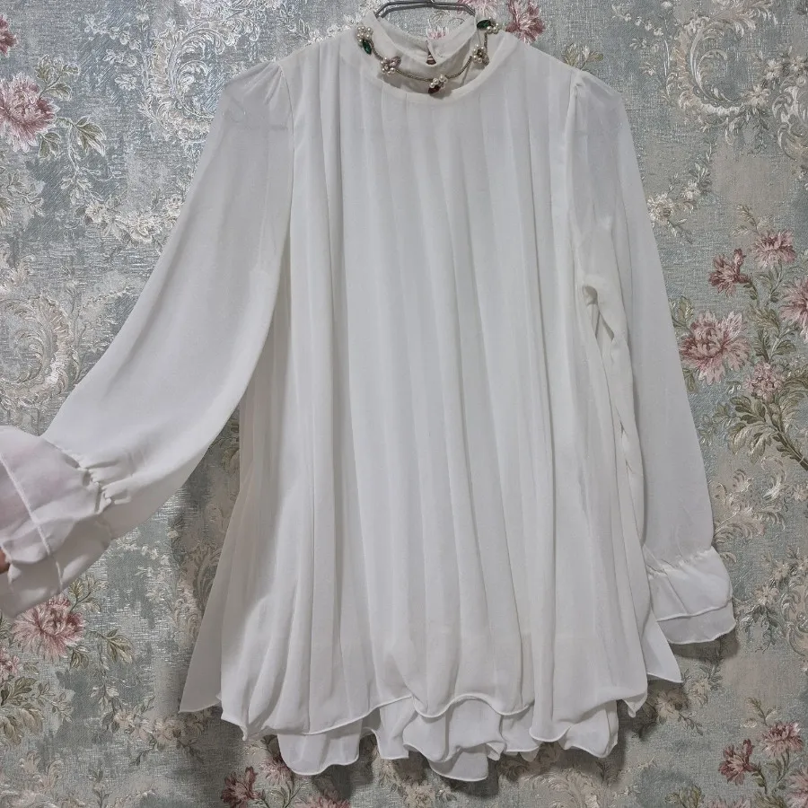 شومیز سفید جواهردوزی