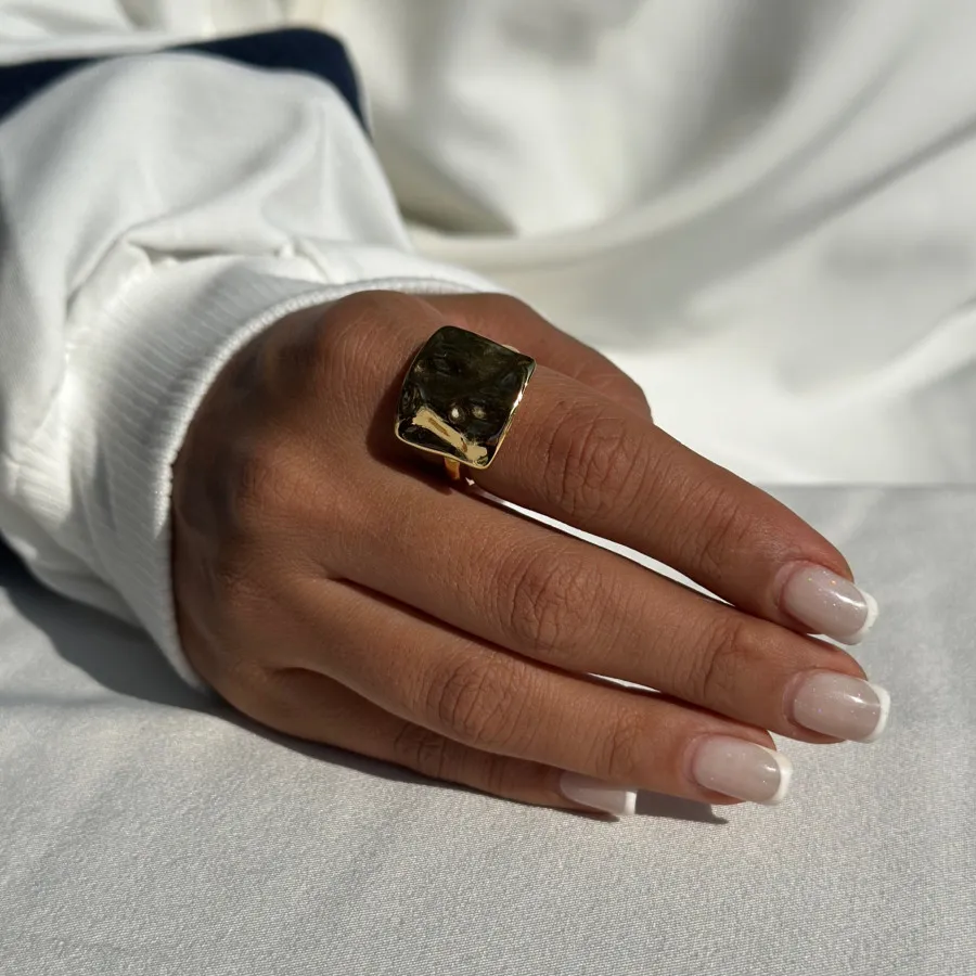 انگشتر طلایی ضد حساسیت