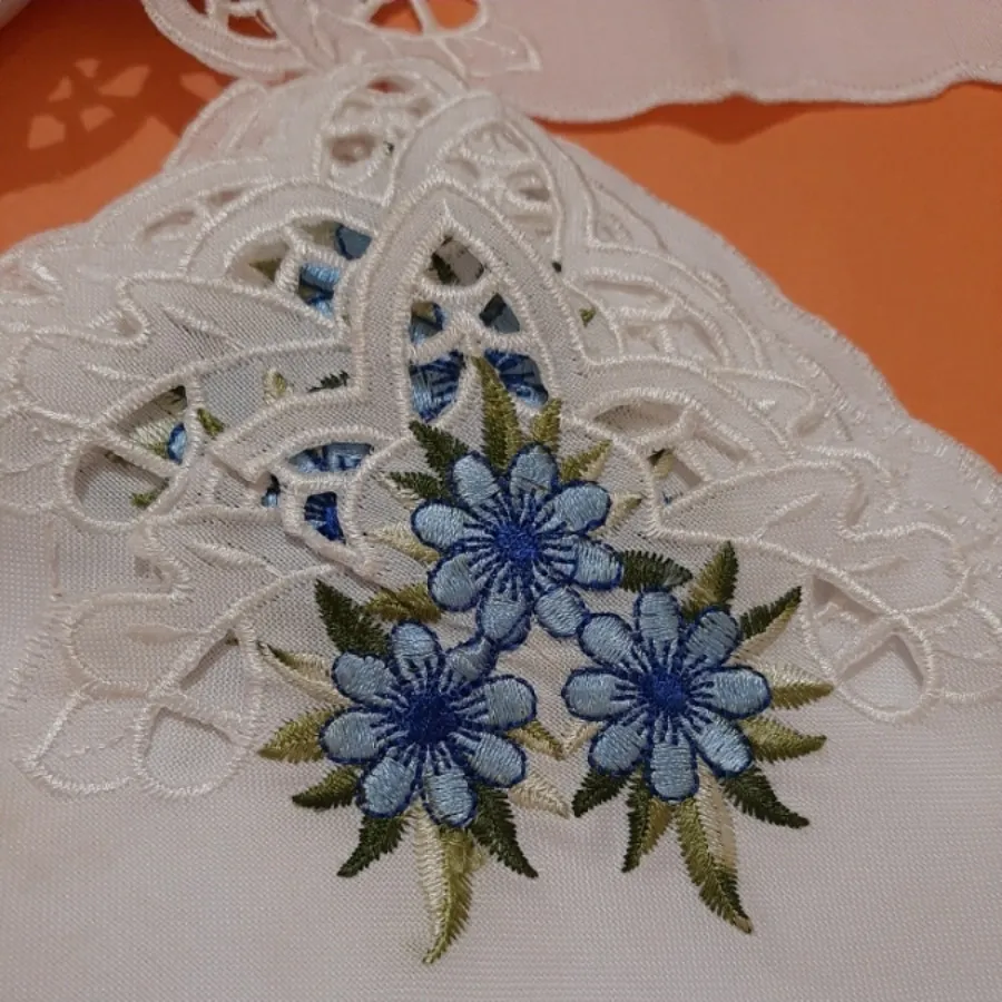 رومیزی و دستمال سفره