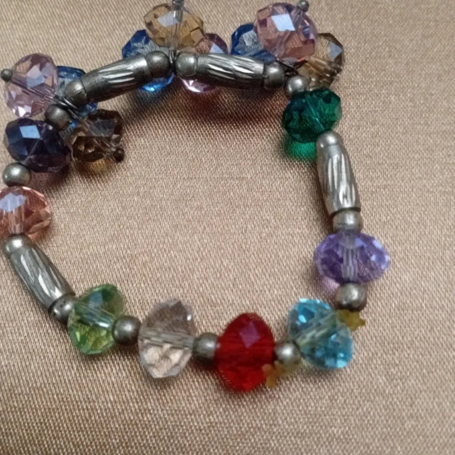 دستبند  با سنگ های رنگی