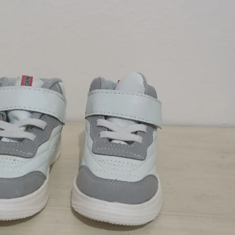 کتونی بچگانه