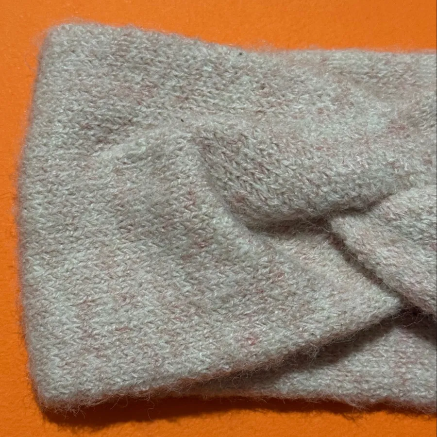 هدبند صورتی