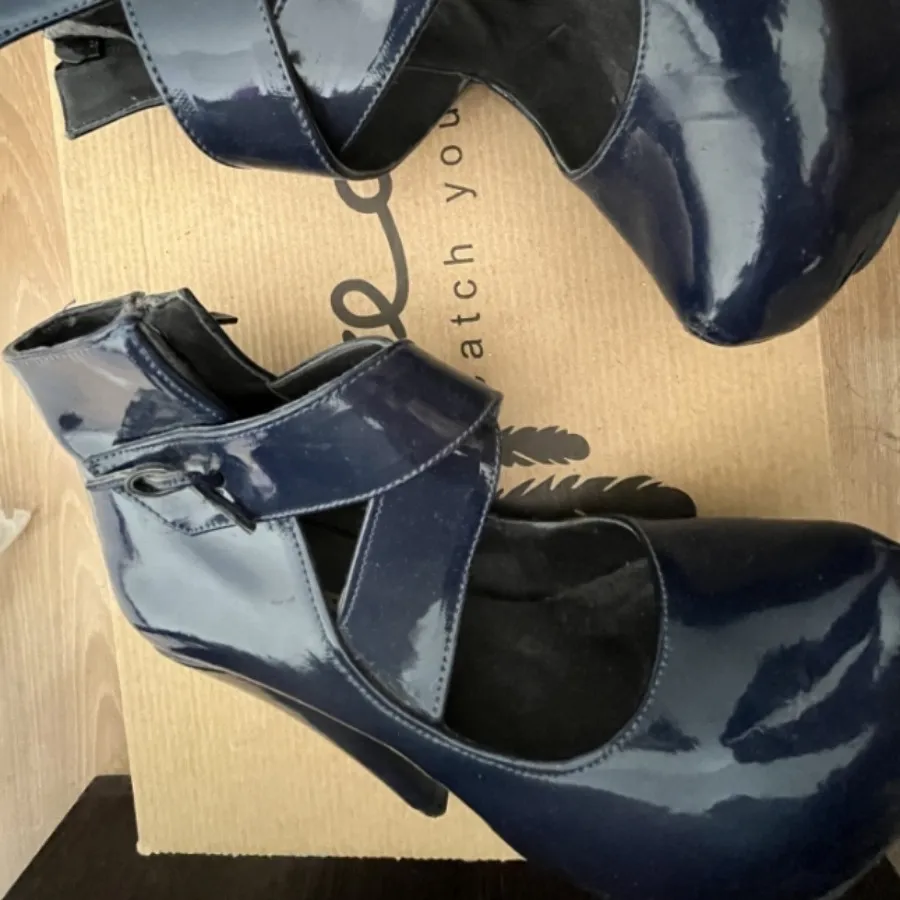 پاشنه بلند فانتزی