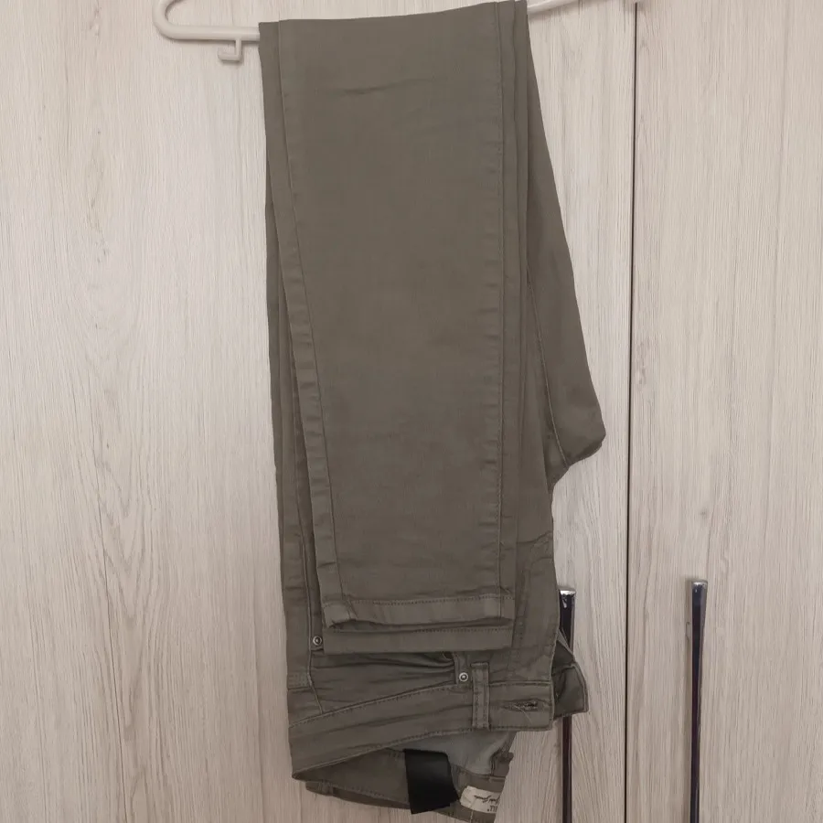 شلوار جین سبز سدری