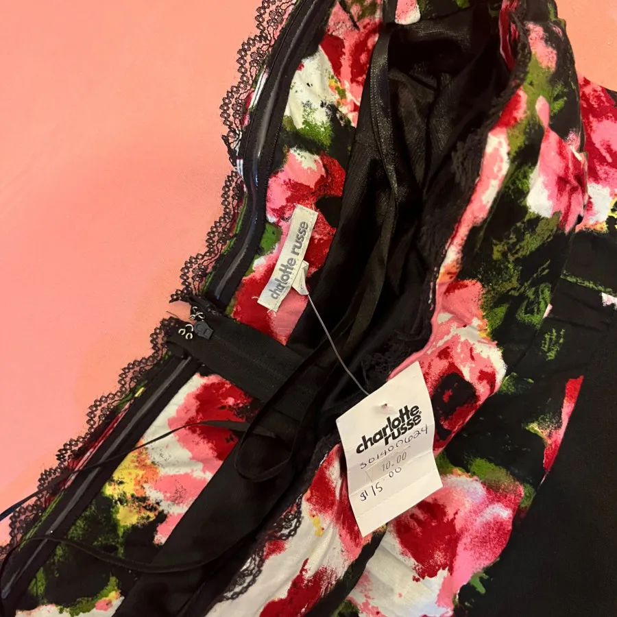 پیراهن دکلته گل گلی