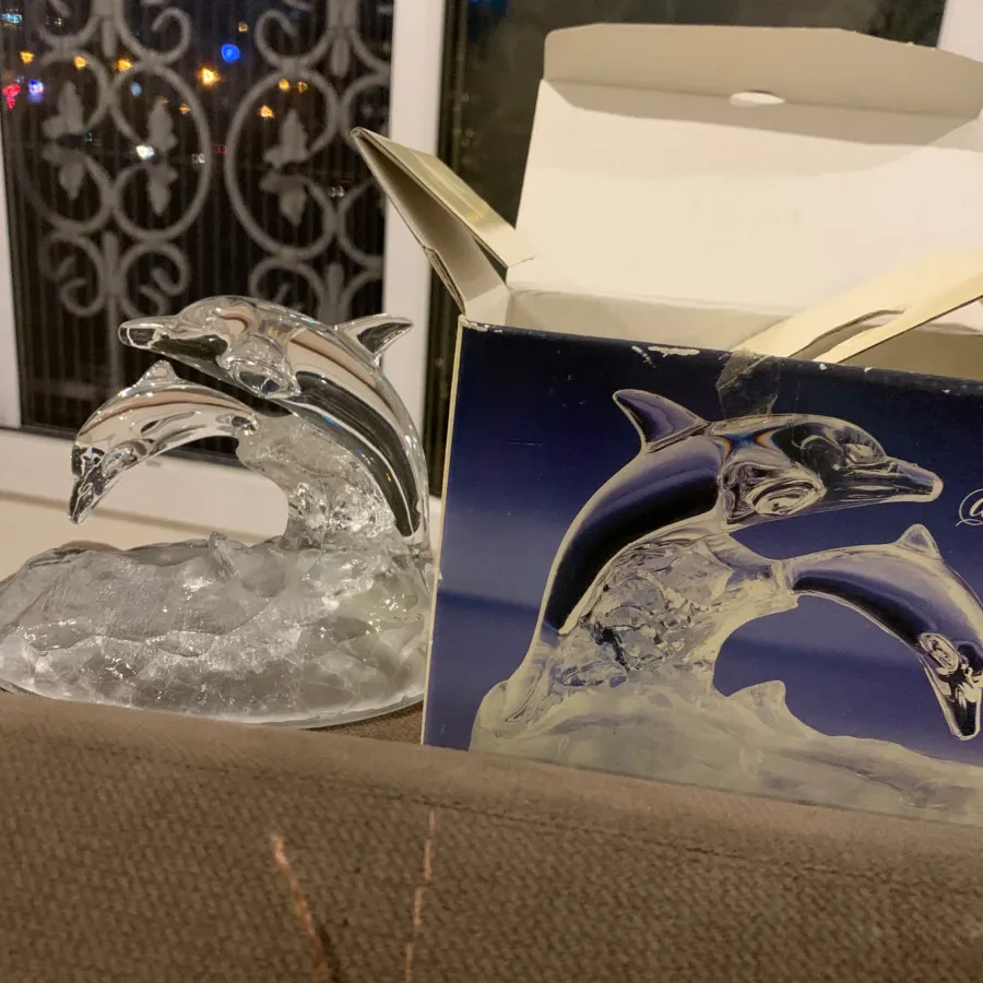 دلفین کریستال