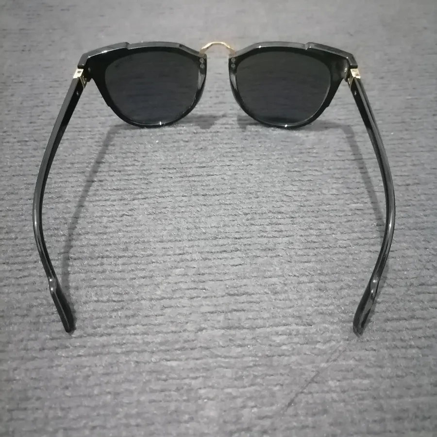 عینک آفتابی