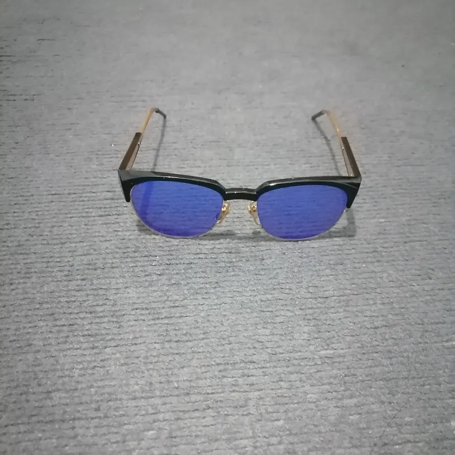 عینک آفتابی