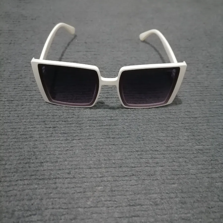 عینک آفتابی