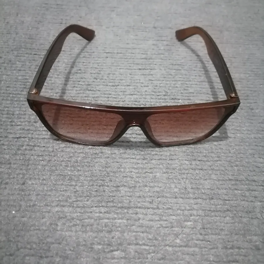 عینک آفتابی