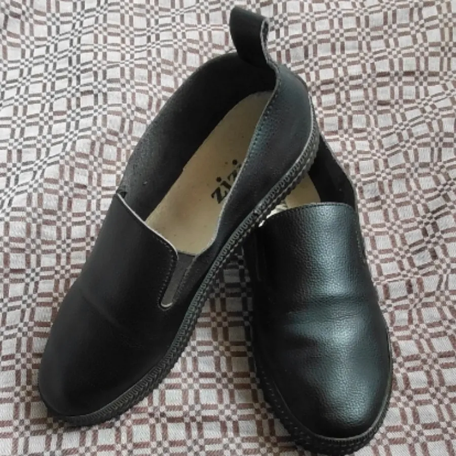 کفش کالج تخت