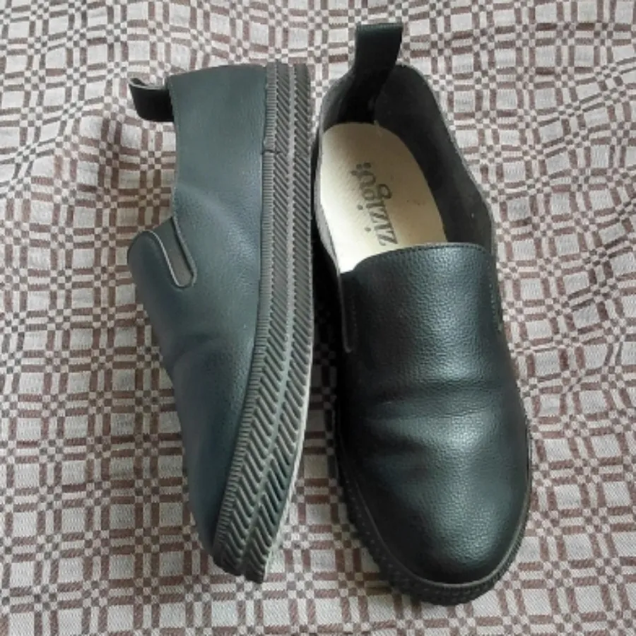 کفش کالج تخت