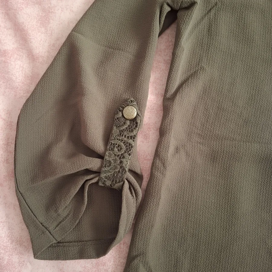 شومیز سبز پشت گیپور