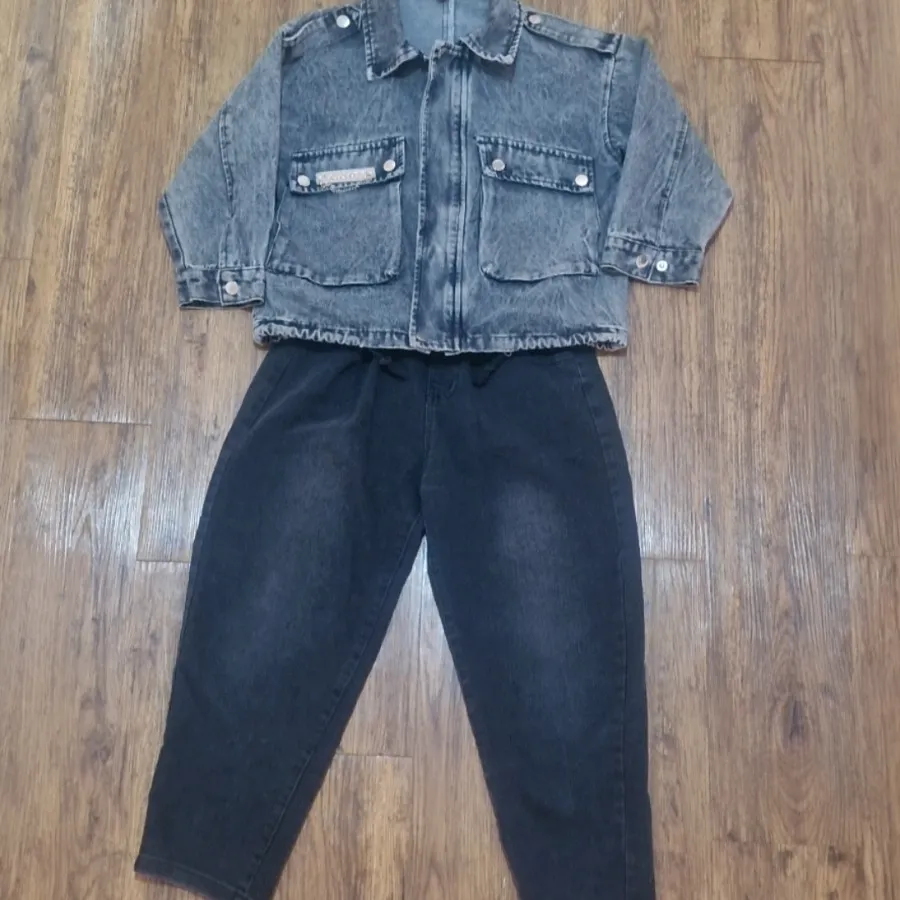 کاپشن وشلوار جین