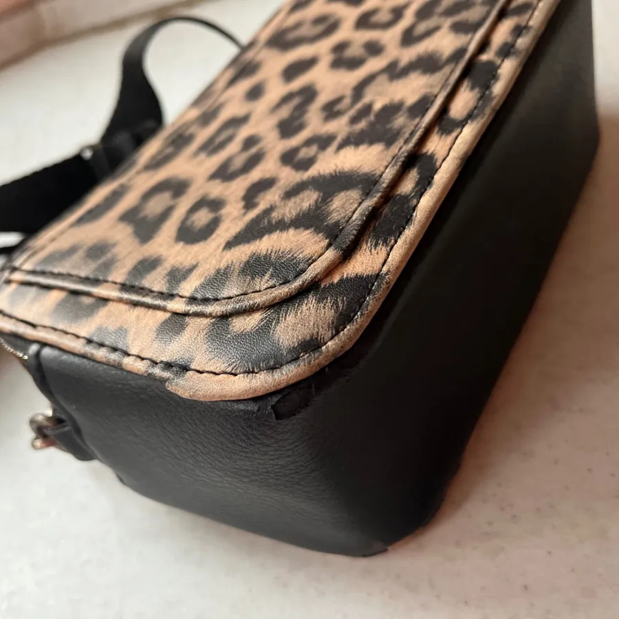 کیف مشکی پلنگی 100