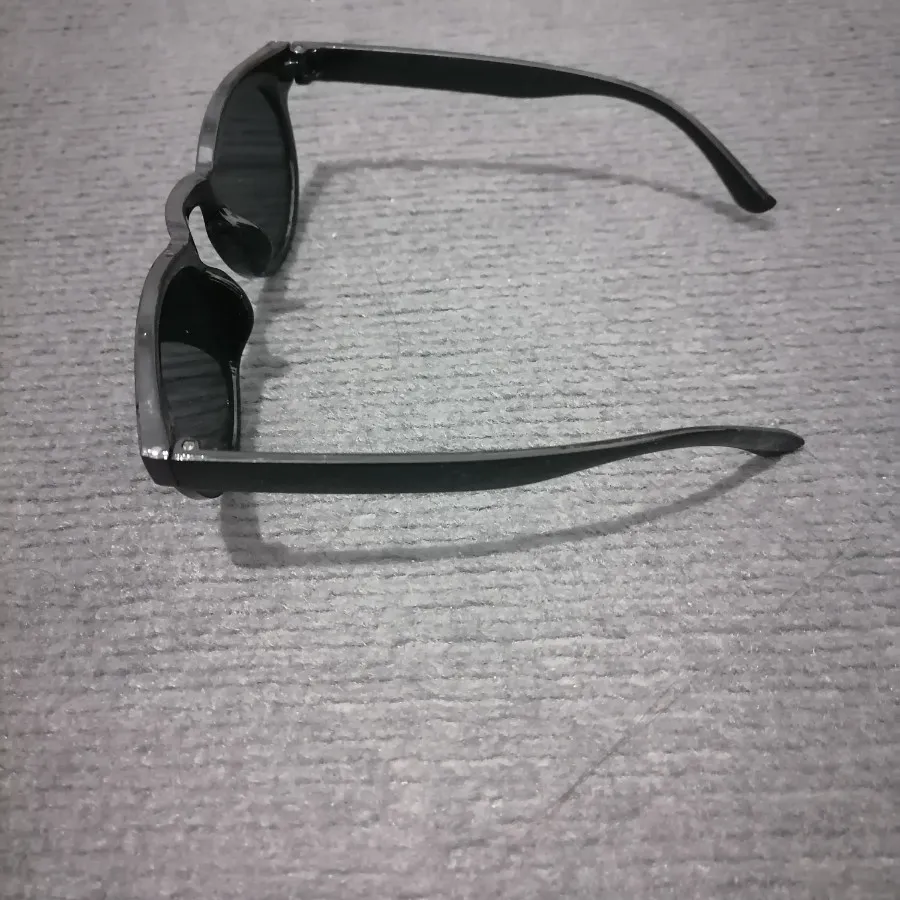 عینک آفتابی