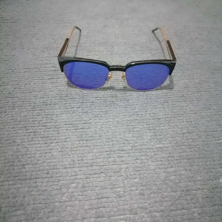 عینک آفتابی