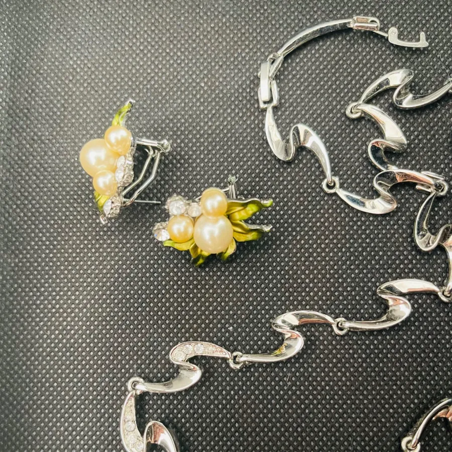 ست گردنبند و گوشواره