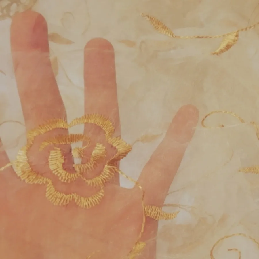 پرده ترک سالن