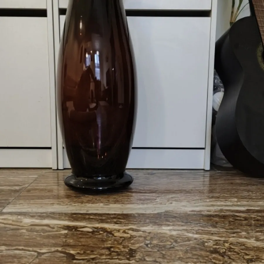 گلدان شیشه ای بنفش