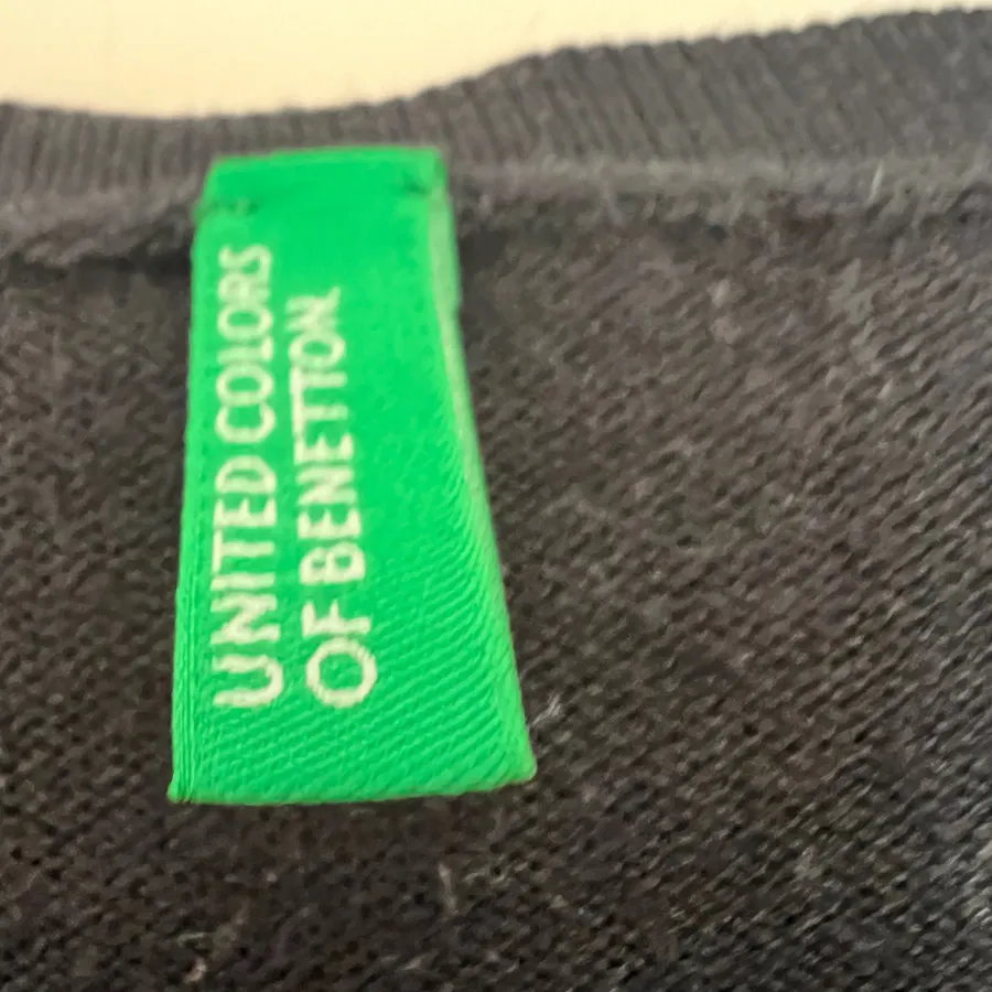 پلیور بنتون