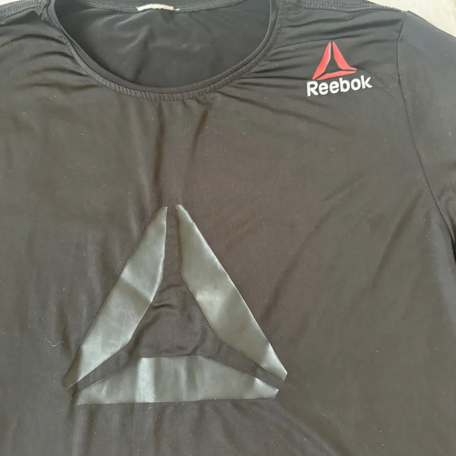 لباس ورزشی ریباک