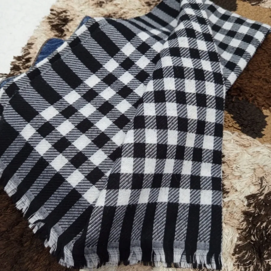 شال چهارخونه پاییزی