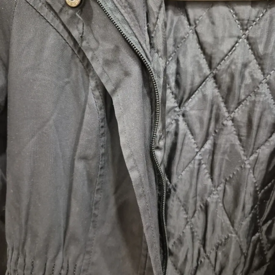 کاپشن کلاه دار