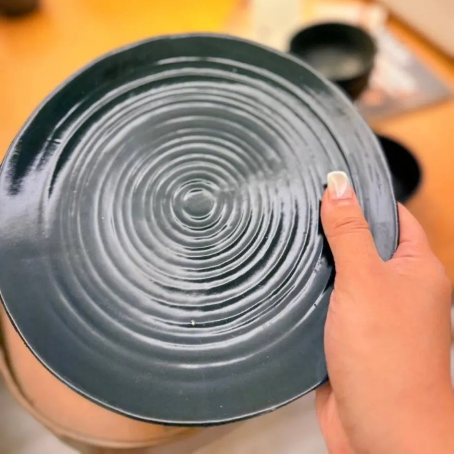 پیشدستی و پیاله