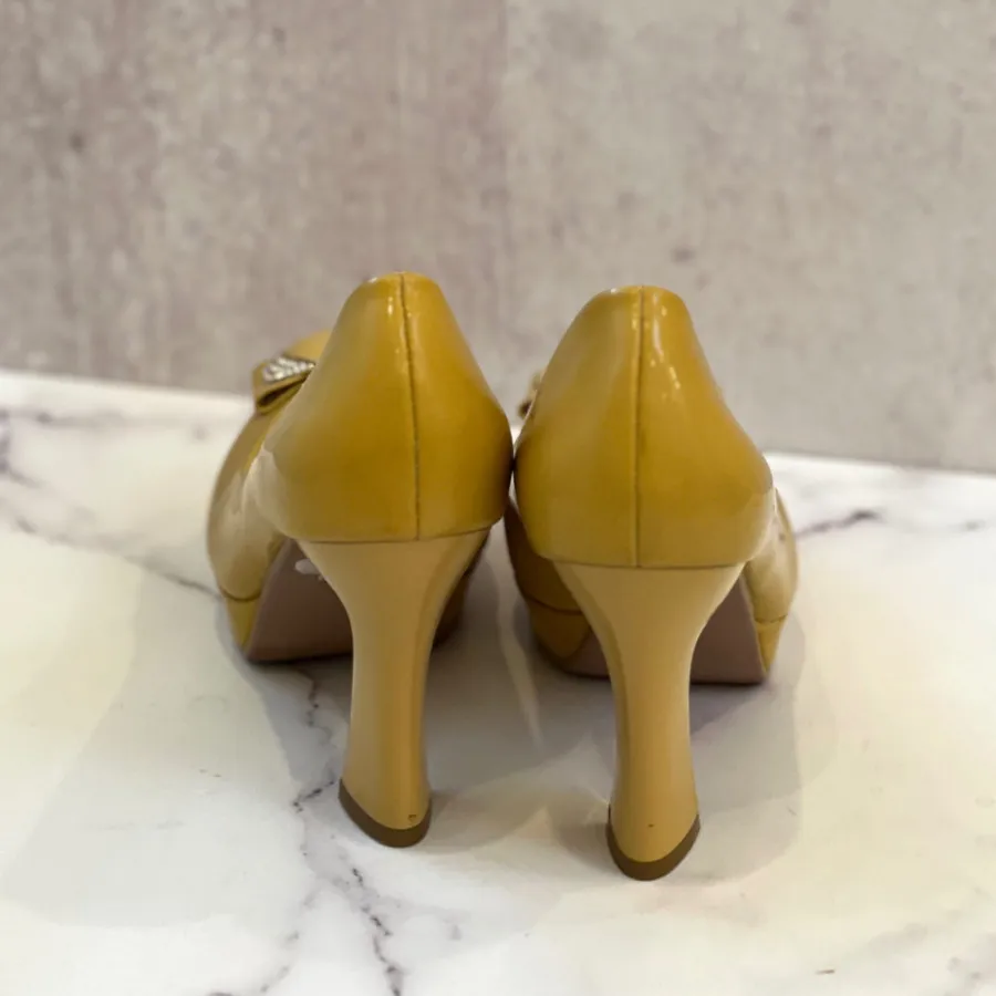 کفش مجلسی پاشنه بلند