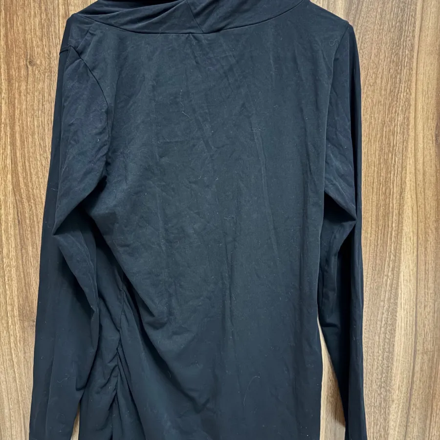 بلوز مشکی استین بلند free