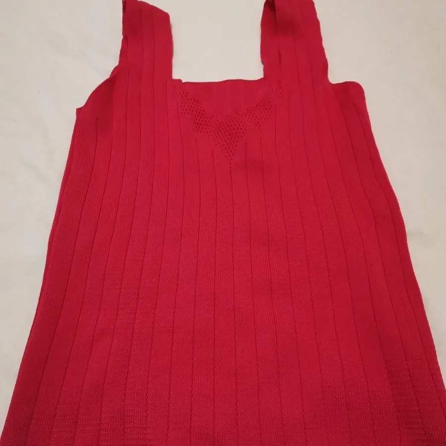 دوعدد تاپ بافت قرمز مشکی