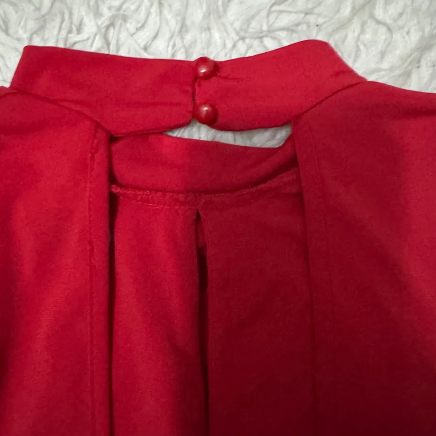 بادی قرمز دکمه دار S