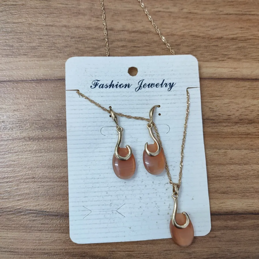 ساعت طلایی زنانه