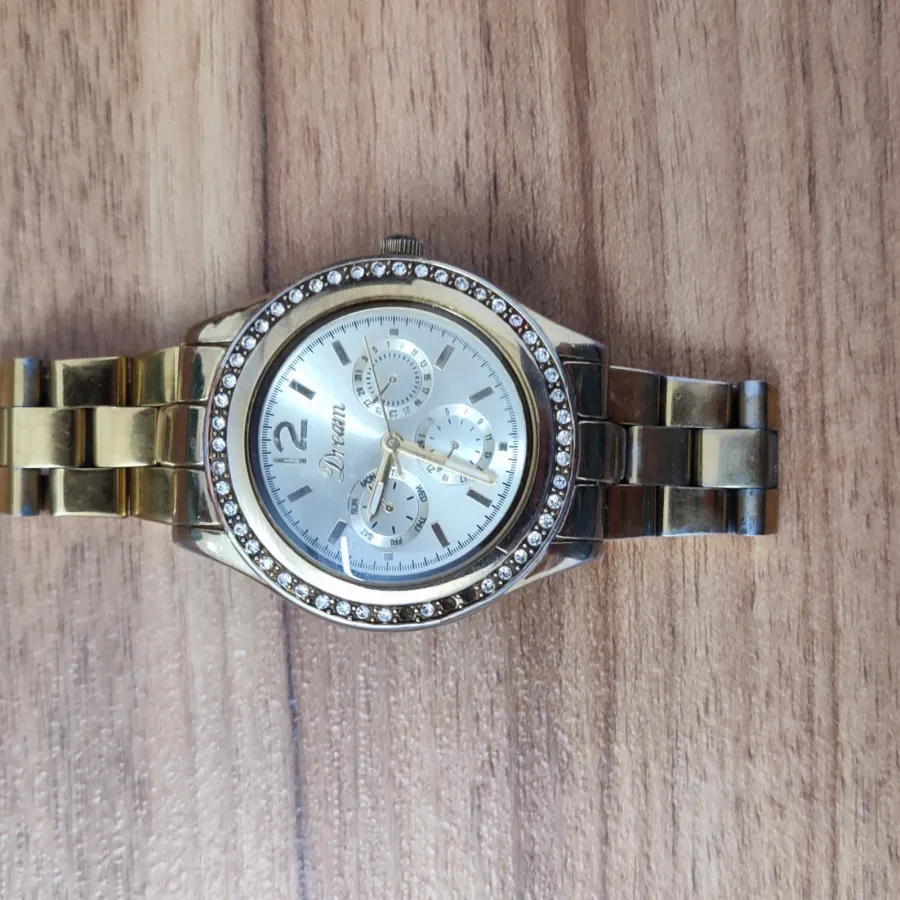 ساعت طلایی زنانه