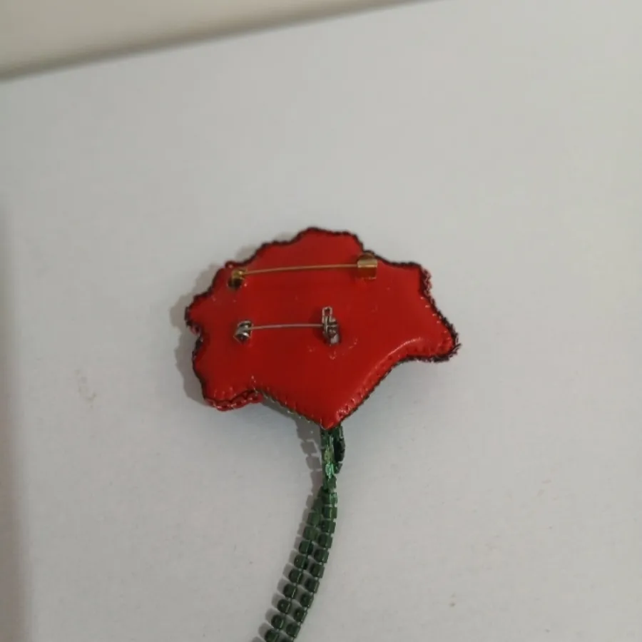 سنجاق سینه شیک