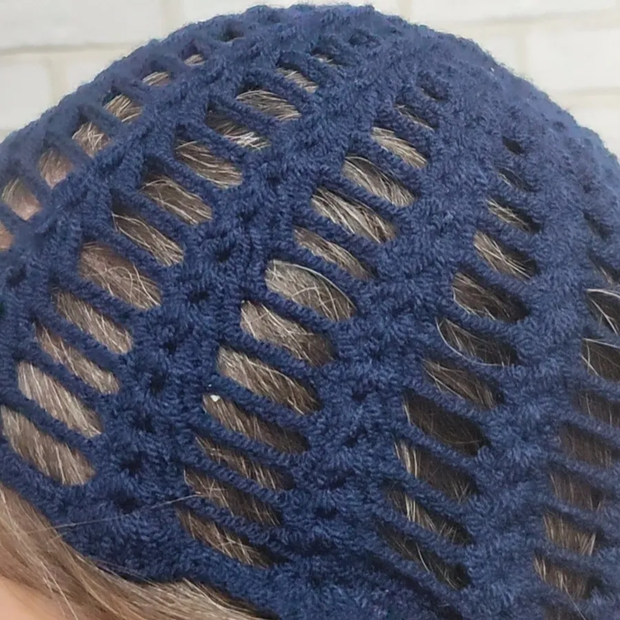 کلاه و گوشواره آبیس