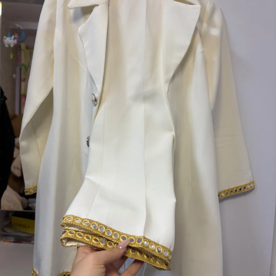 کت شلوار سفید