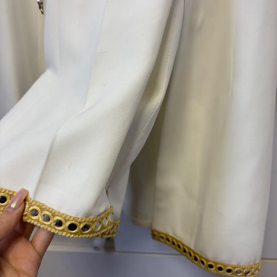 کت شلوار سفید