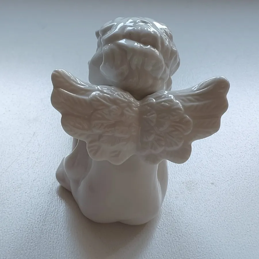 فرشته بالدار