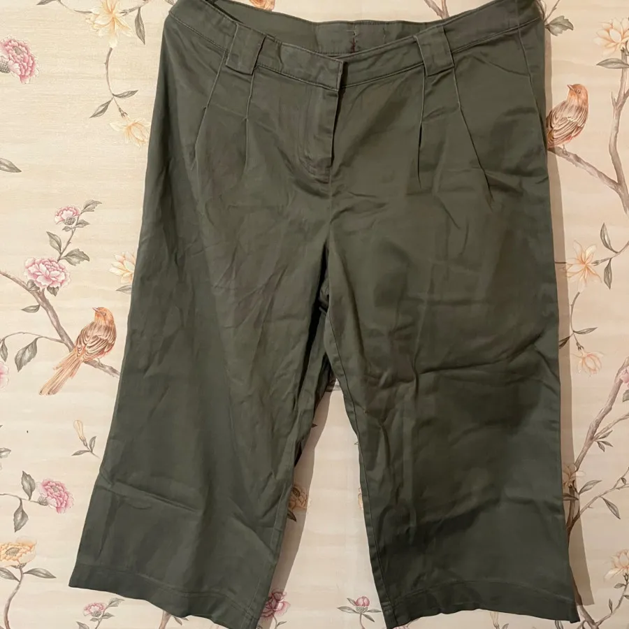 ست کراپ و شلوار