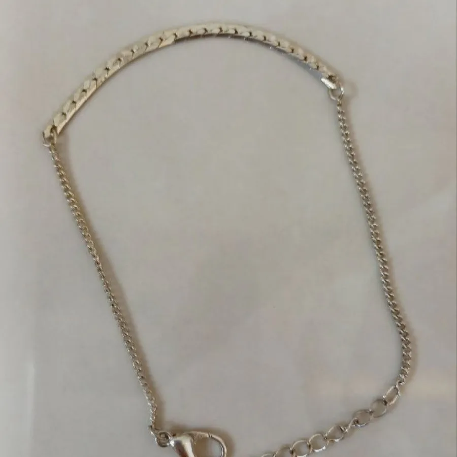 دستبند ظریف و جذاب