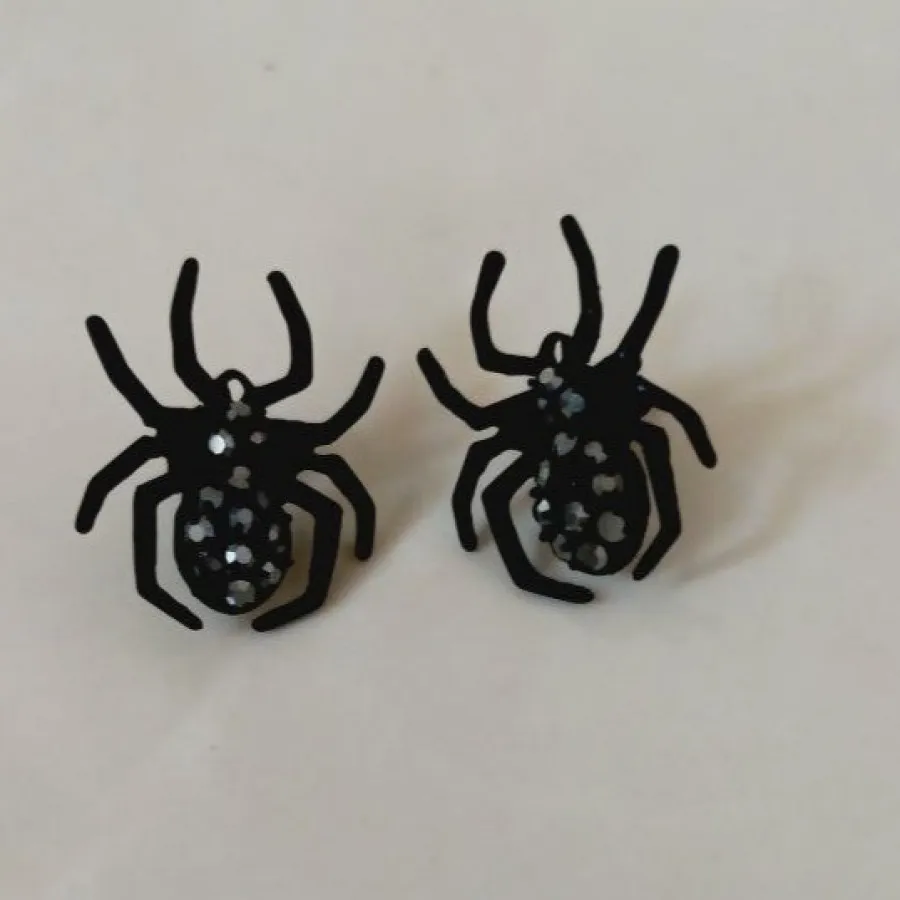 گوشواره عنکبوت زیبا