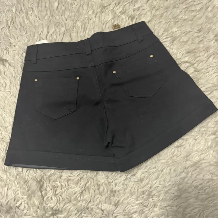 شلوارک مدل چرم 36